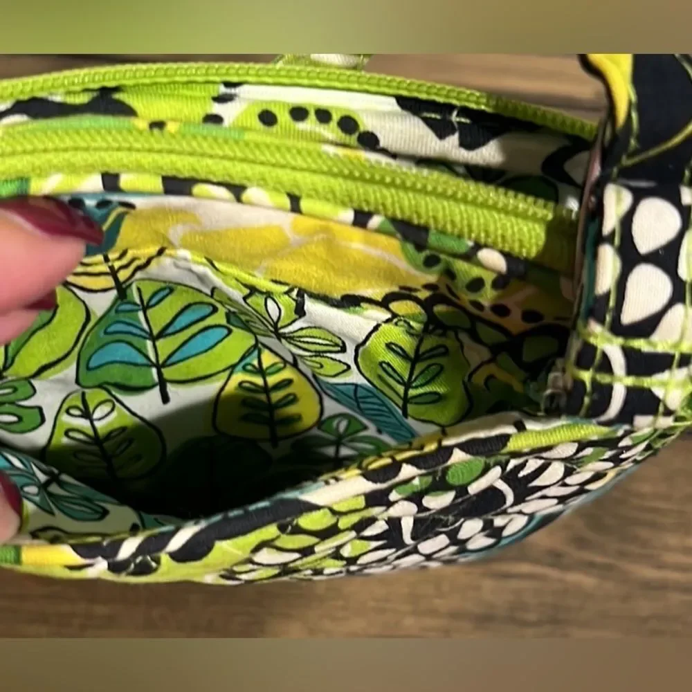 Vera Bradley mini hipster in limes up print - Picture 4 of 7